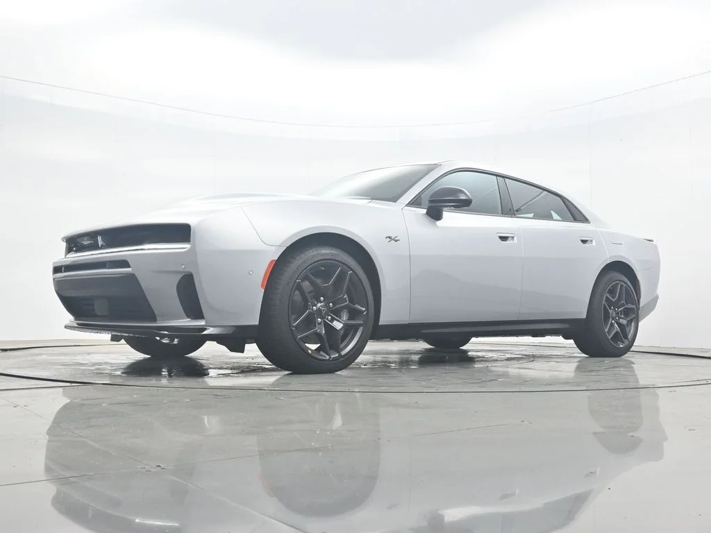 New 2026 Triple Nickel Exterior Paint Dodge R/T Plus image 33