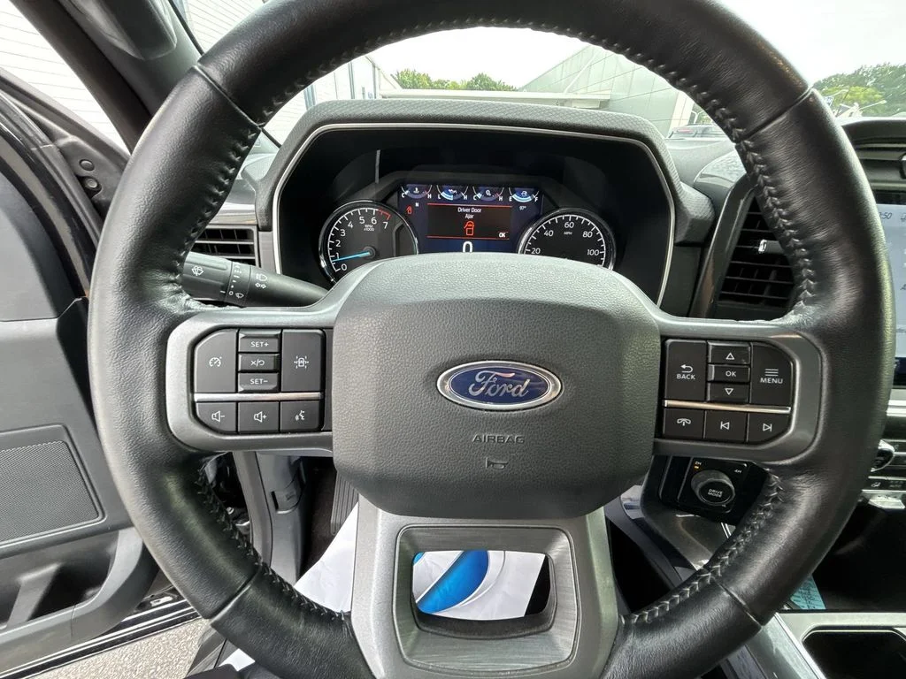 Used 2022 Black Ford XLT image 11