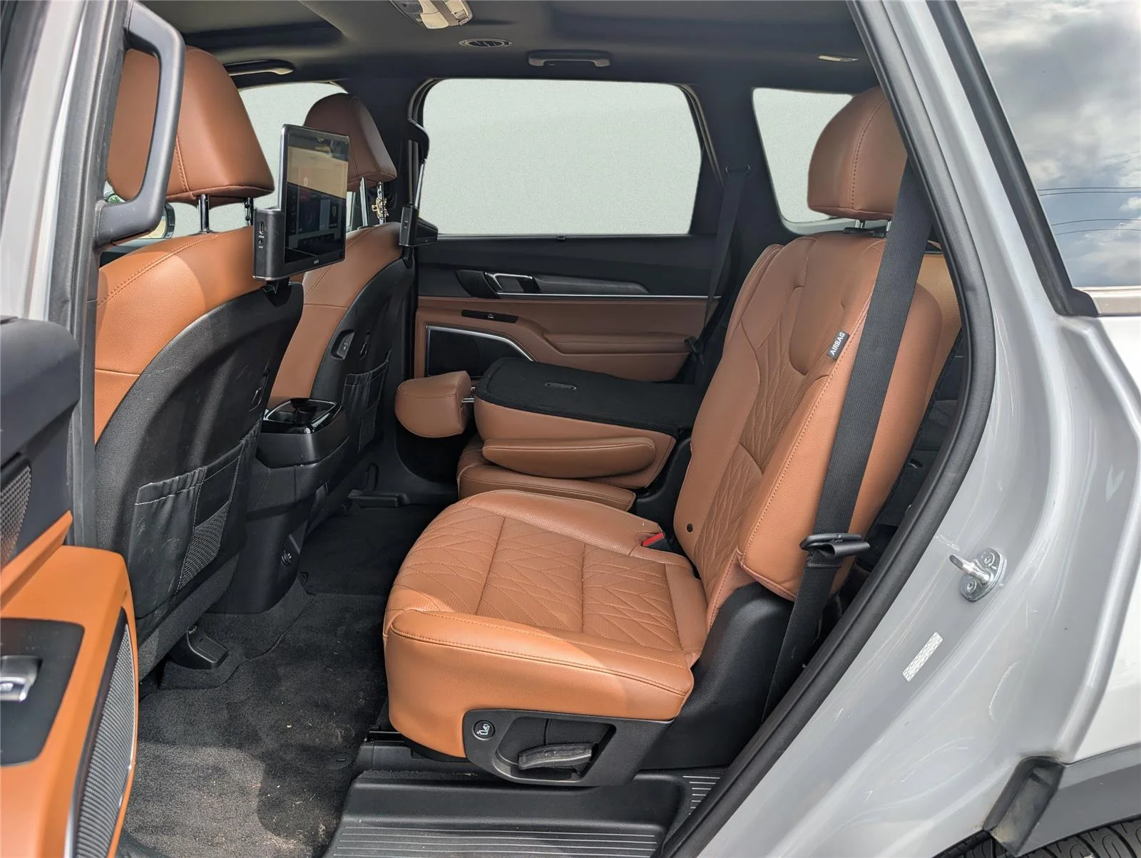 Used 2023 Wolf Gray Kia SX X-Line image 30