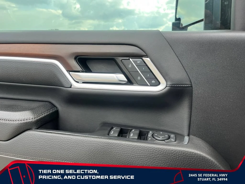 Used 2024 Summit White GMC Denali image 23