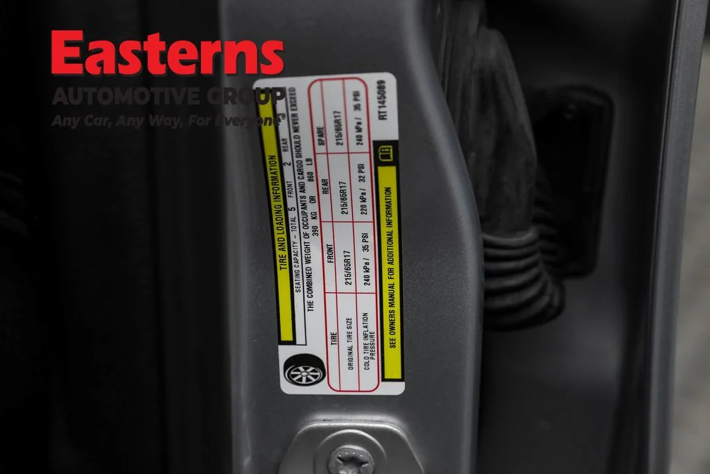 Used 2024 Silver Jeep Trailhawk image 33
