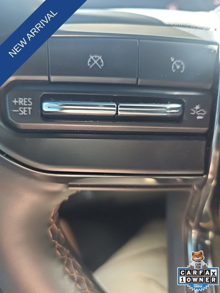 Used 2025 Onyx Black GMC AT4 image 5