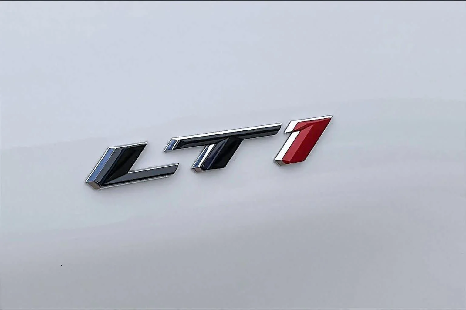 Used 2023 Summit White Chevrolet LT1 image 10