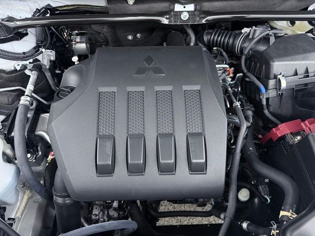 2025 Mitsubishi Eclipse Cross LE - Photo 17