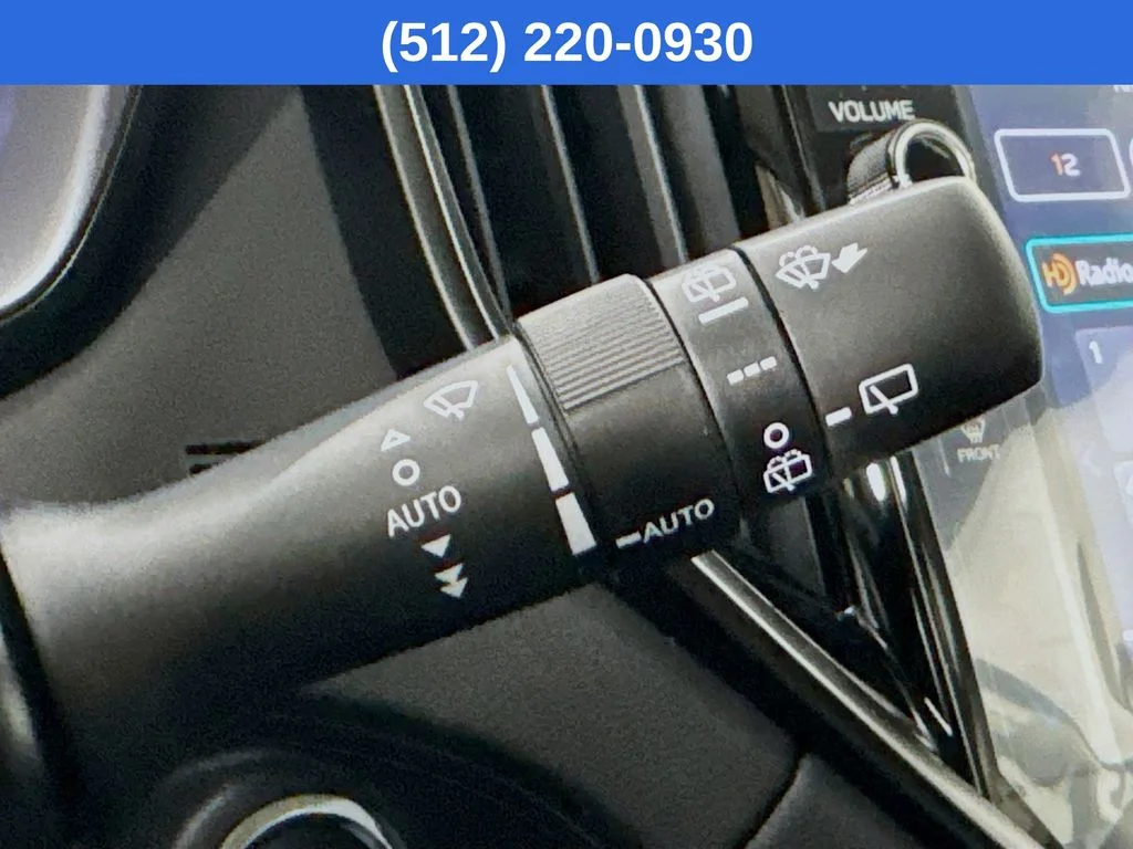 New 2025 White Subaru Onyx Edition Touring image 15