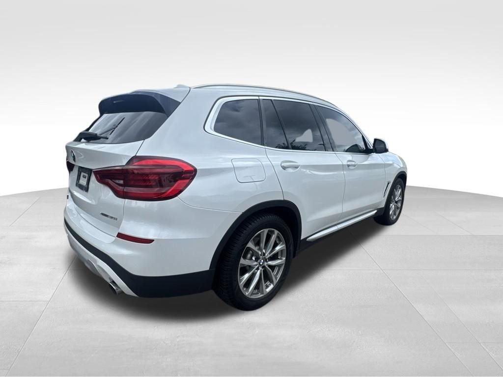 Used 2019 White BMW xDrive30i image 3