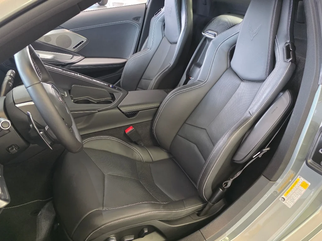 Used 2022 Hypersonic Gray Metallic Chevrolet Stingray image 22