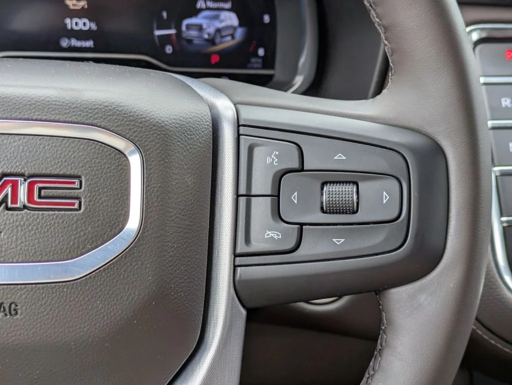 Used 2024 Summit White GMC SLT image 27