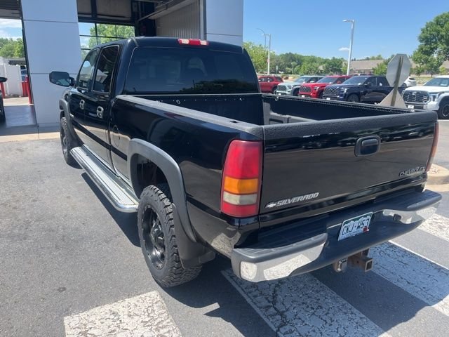 Used 2002 Black Chevrolet LS image 4