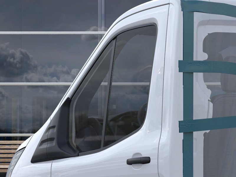 New 2026 Oxford White Ford Cutaway image 20
