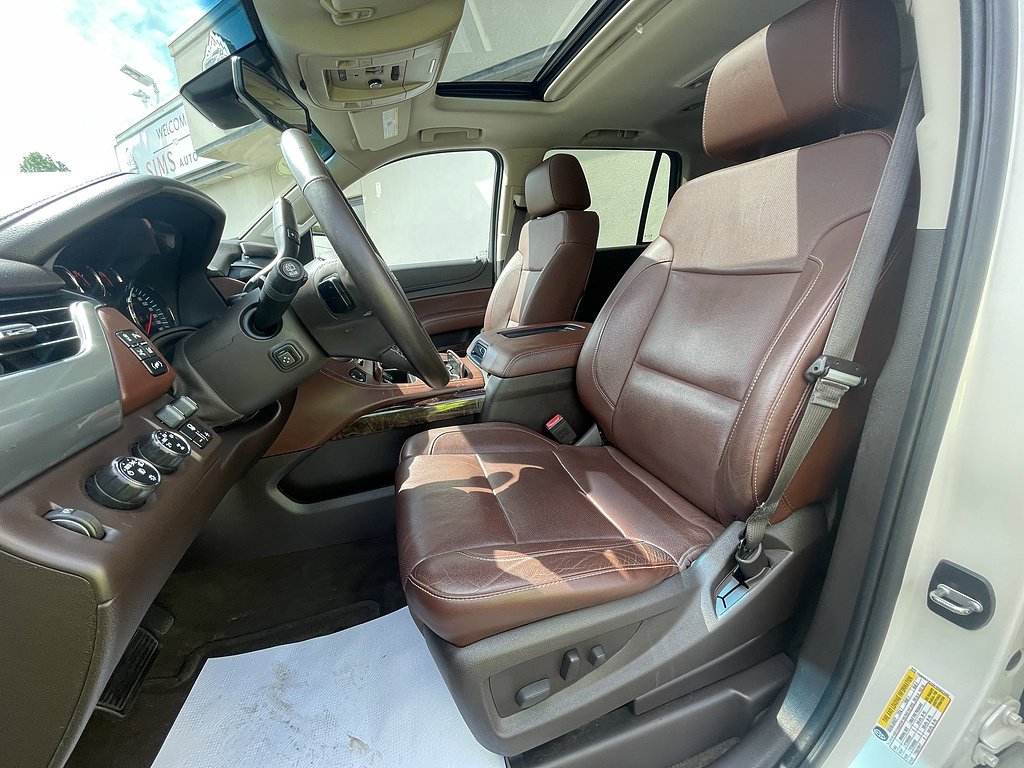 Used 2015 WHITE DIAMOND TRICOAT Chevrolet LTZ image 23