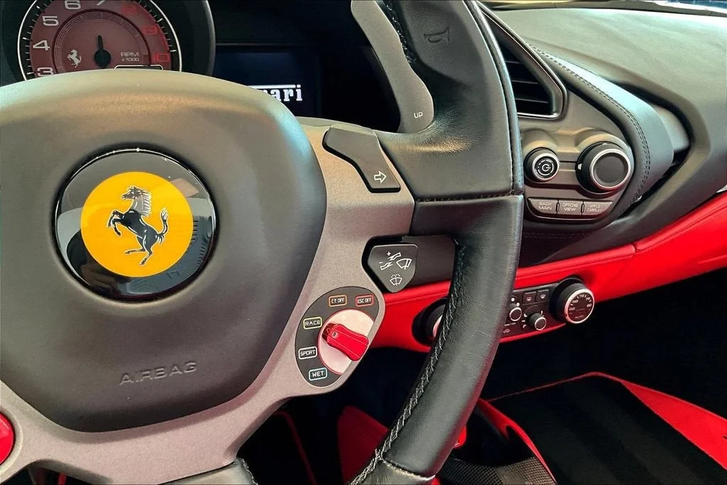 Used 2017 Nero Ferrari  image 12