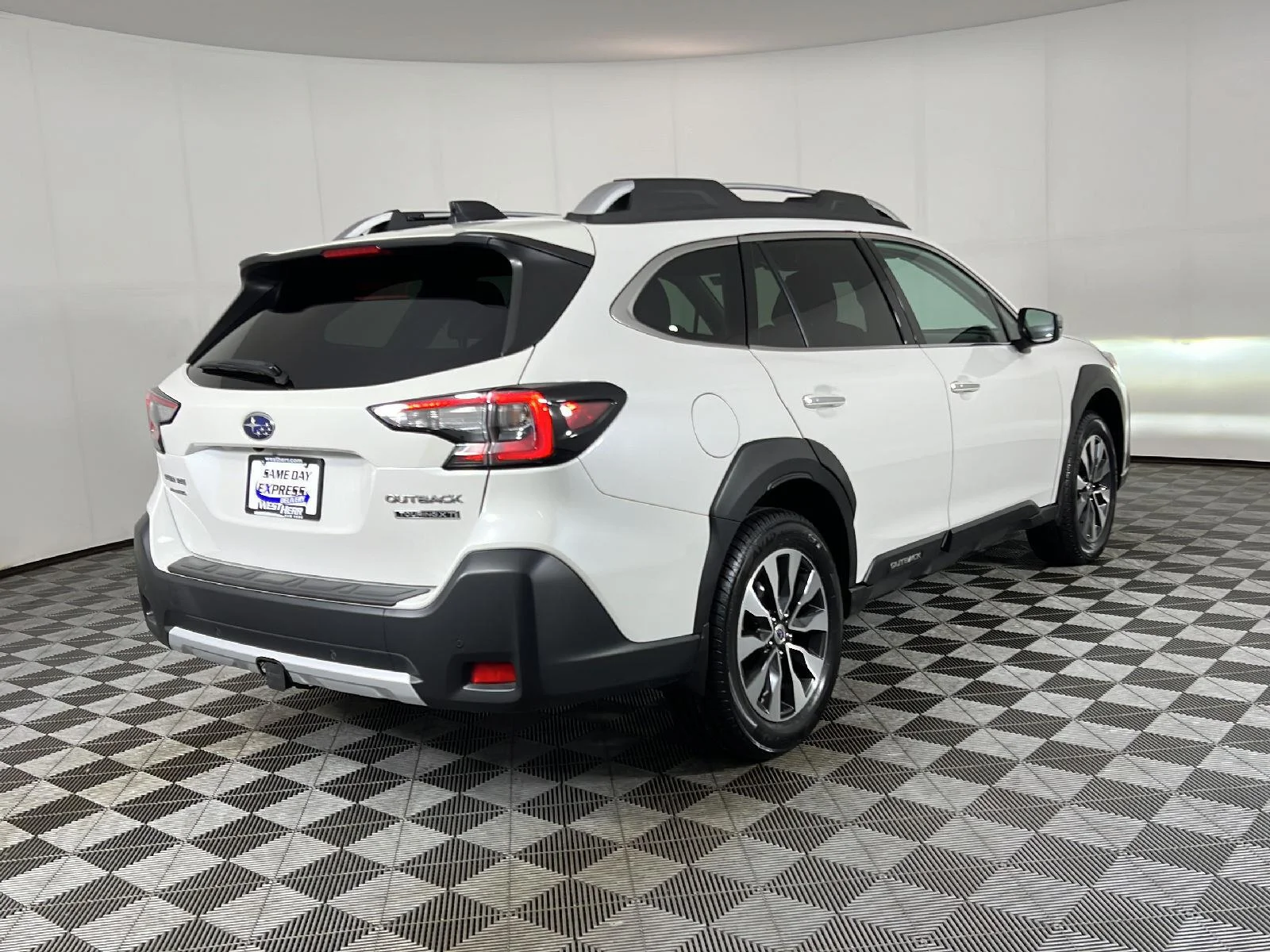 Used 2024 Crystal White Pearl Subaru Touring XT image 5