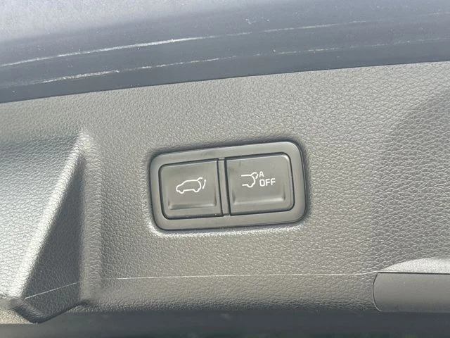 Used 2025 Black Kia EX X-Line image 9