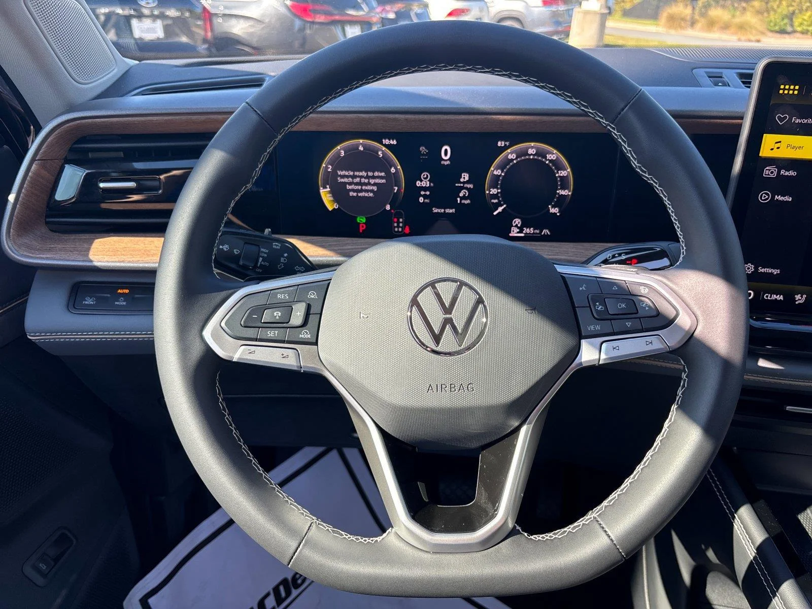 New 2027 Deep Black Pearl Volkswagen SE w/Technology image 17