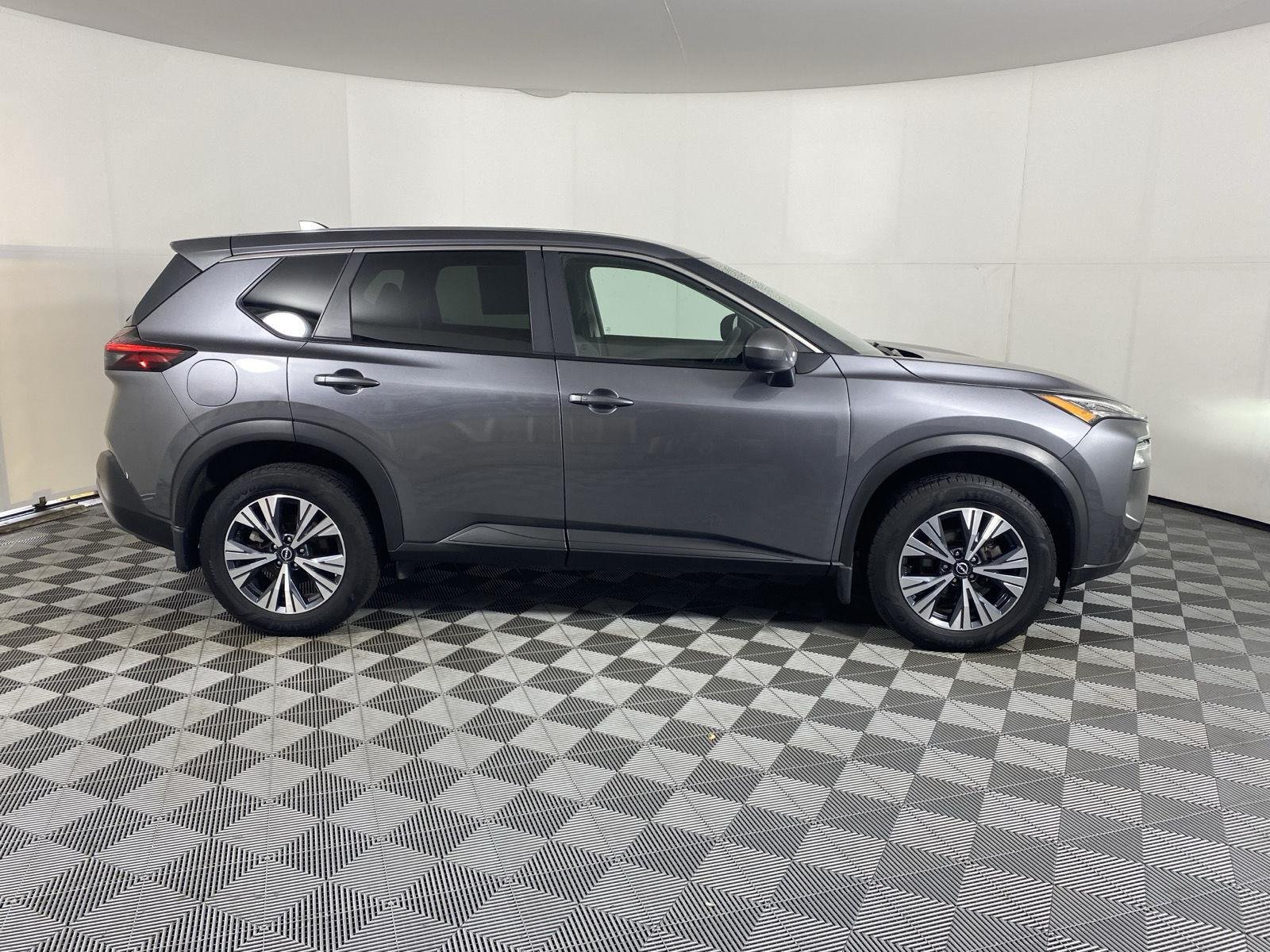 Used 2023 Gun Metallic Nissan SV image 9