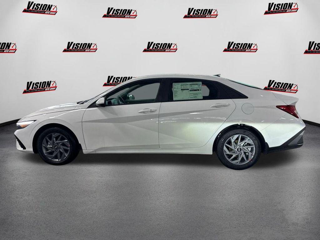 New 2026 White Hyundai Blue image 8