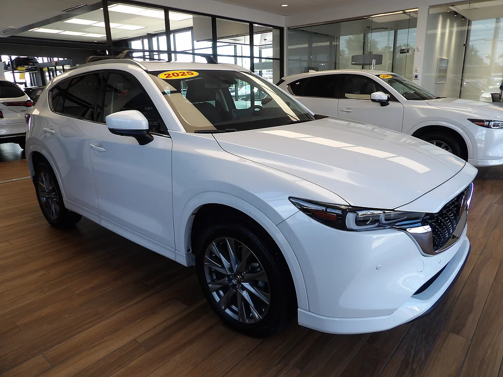 Certified Used 2025 Rhodium White Metallic Mazda 2.5 S Premium Plus image 3