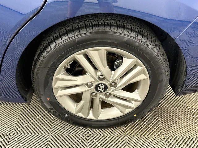 Pre-Owned 2019 Hyundai Elantra SEL