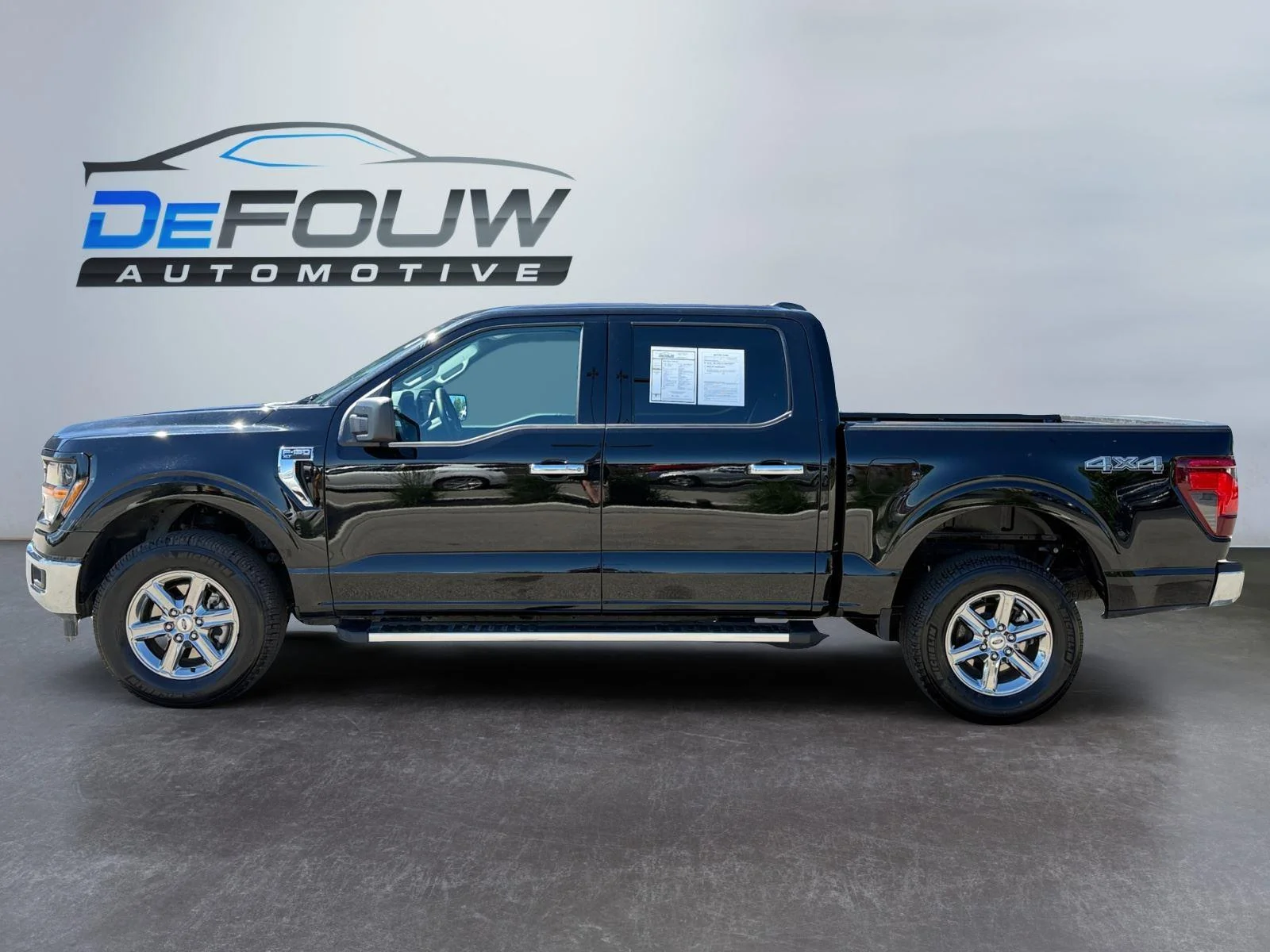 Used 2025 Agate Black Ford XLT image 6