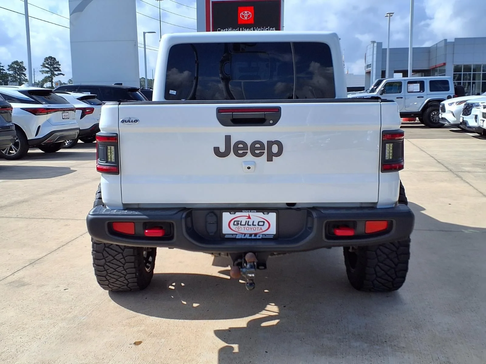 Used 2022 White Jeep Rubicon image 7
