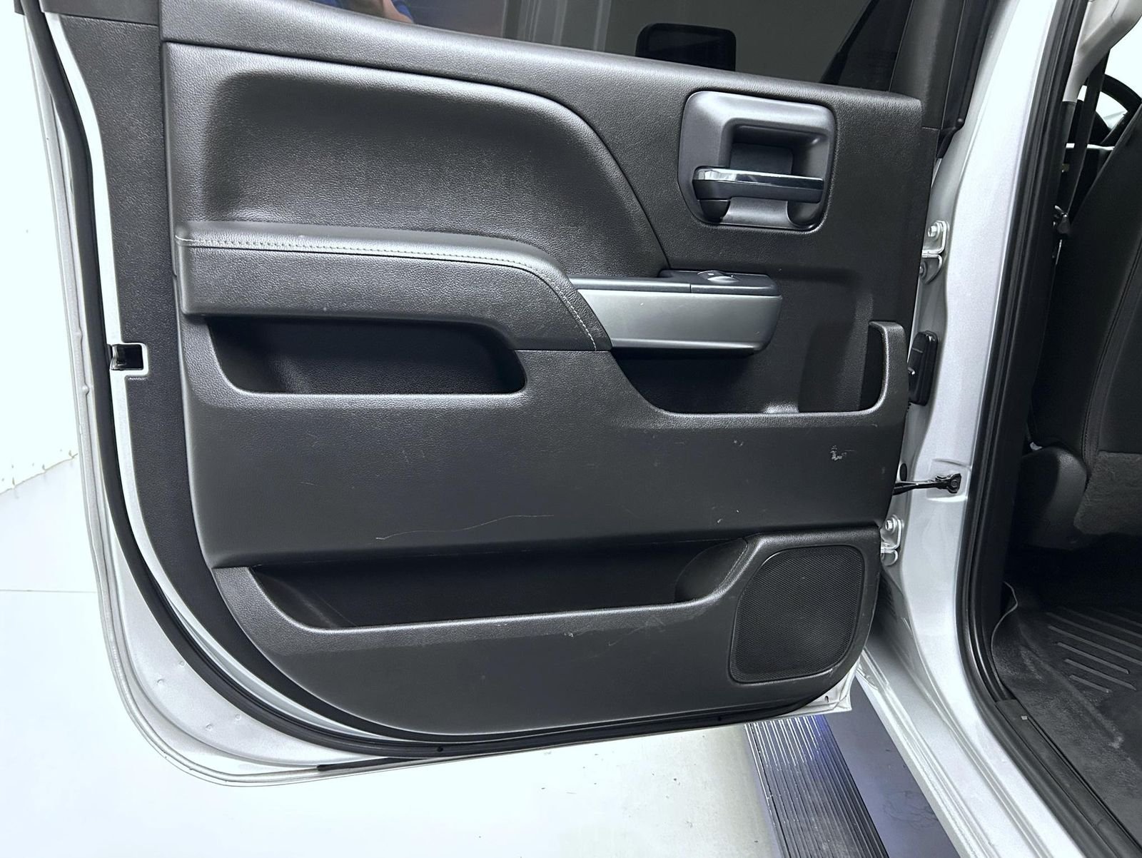 Used 2018 Silver Chevrolet LT image 20