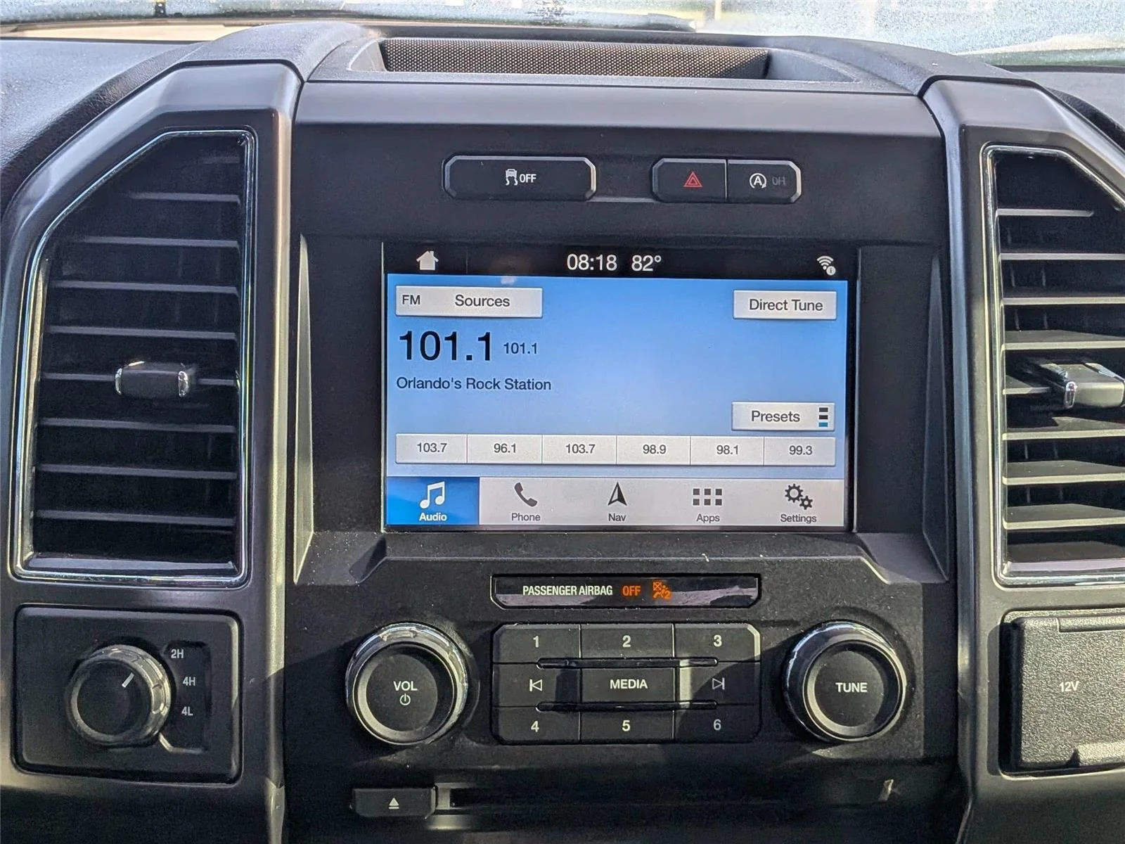 Used 2018 Gray Ford XLT image 18