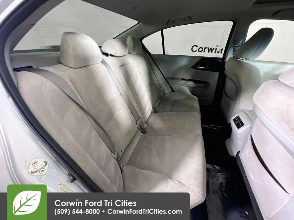 Used 2013  Honda EX image 16