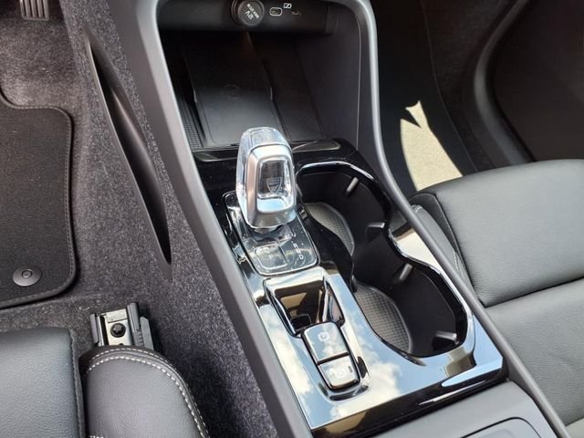 2026 Volvo XC40 Plus - Photo 22