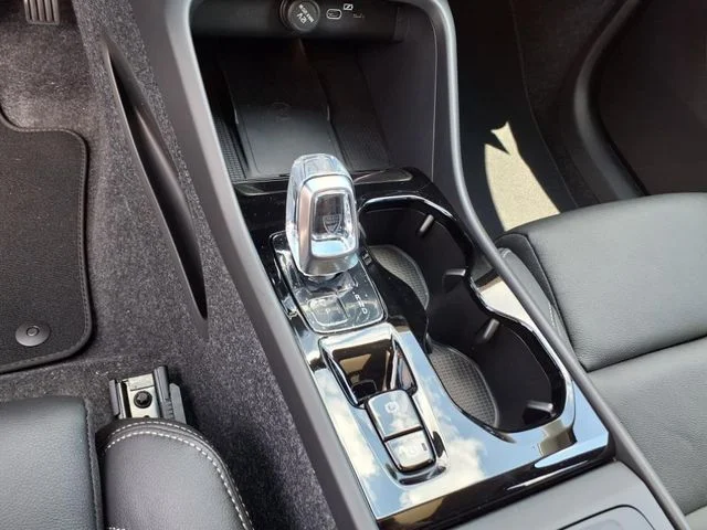 2026 Volvo XC40 Plus - Photo 22