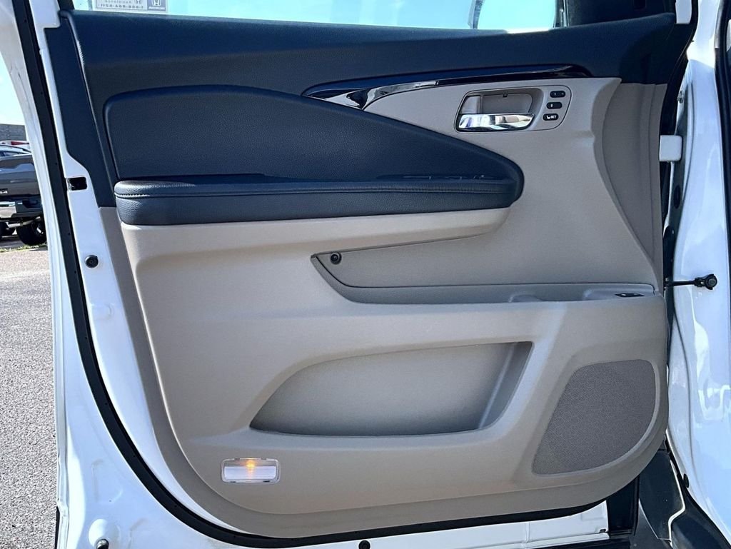 Used 2022 White Honda Elite image 9