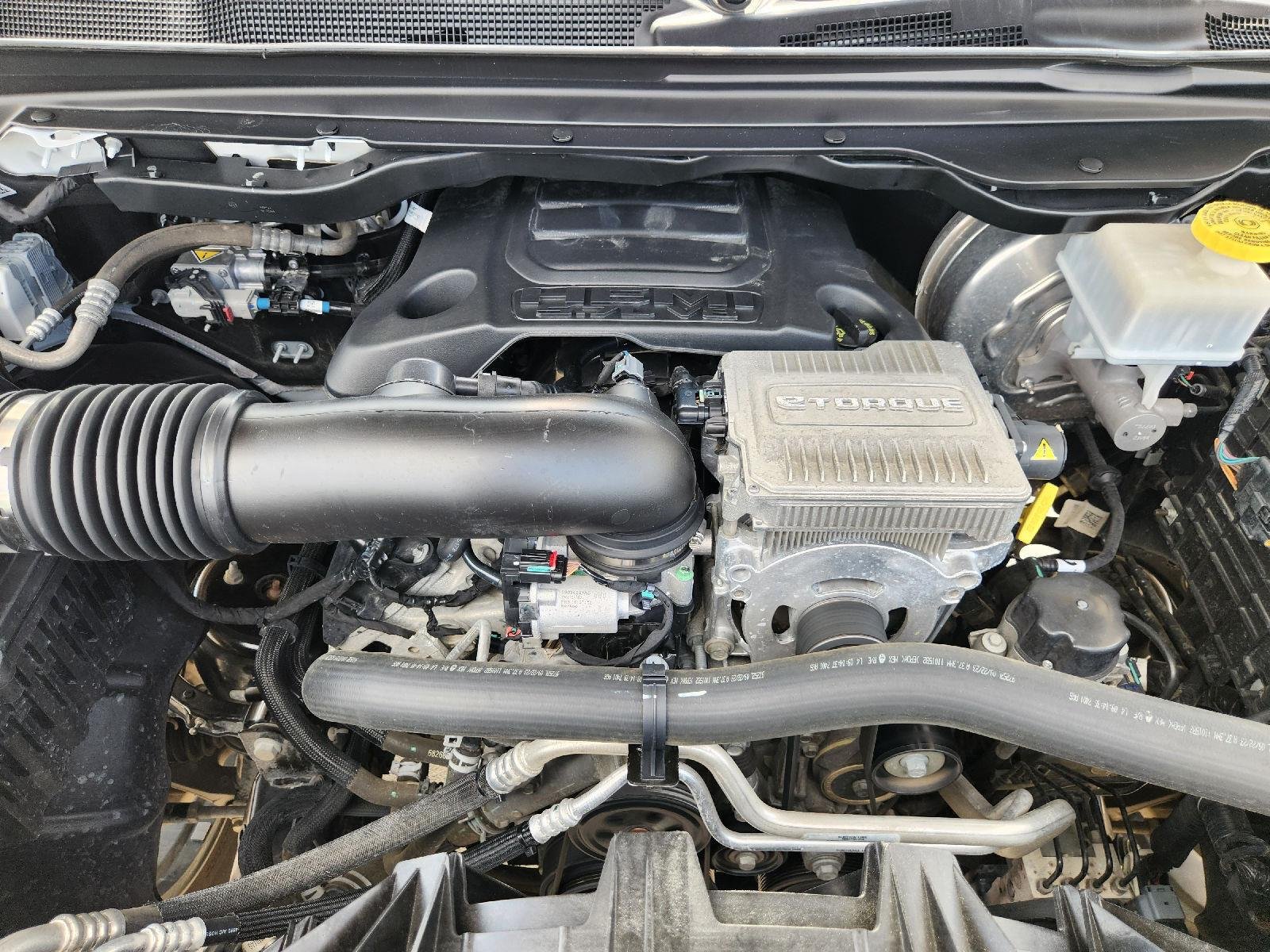 2024 Ram 1500 photo 32 of 33