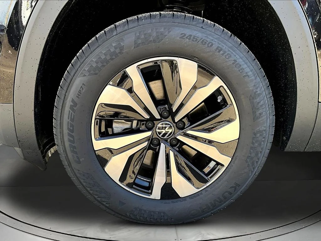 New 2026 Deep Black Pearl Volkswagen 2.0T SE image 13
