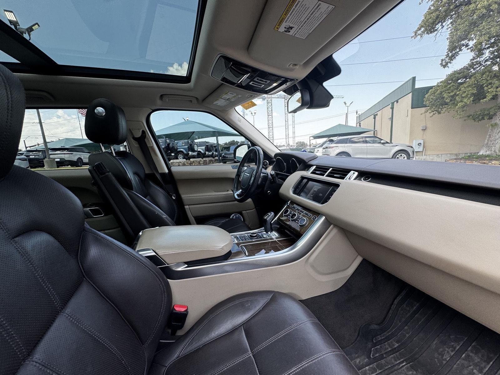 Used 2016  Land Rover V6 HSE image 16