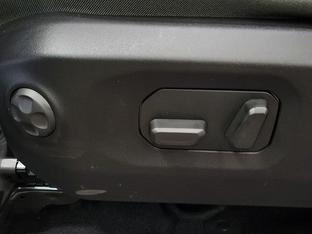 New 2026 Reign Jeep Mojave image 13