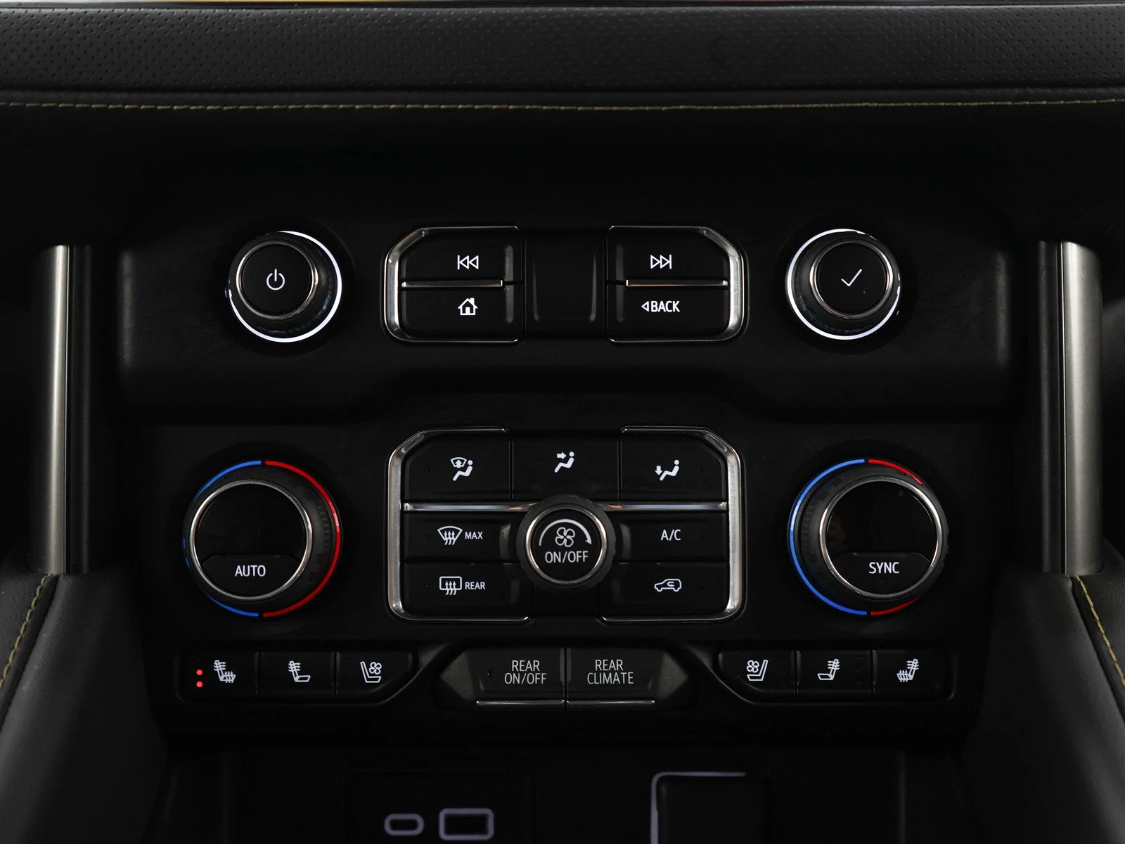 2024 Chevrolet Tahoe Premier - Photo 18
