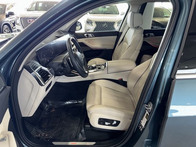 Used 2025 Blue BMW xDrive40i image 26