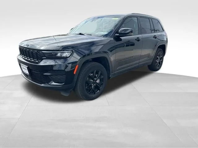 Used 2025 Black Jeep Altitude image 1