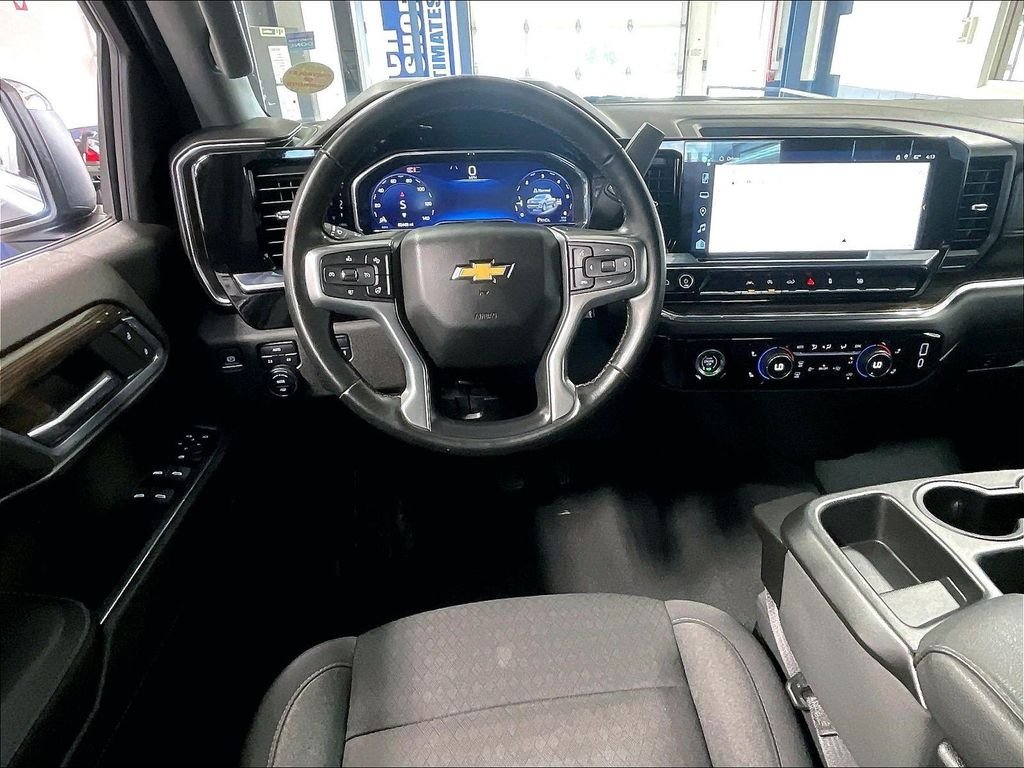 Used 2024 Blue Chevrolet LT image 17