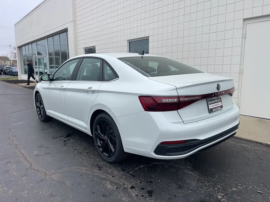 New 2026 Opal White Pearl Volkswagen 1.5T SE image 3