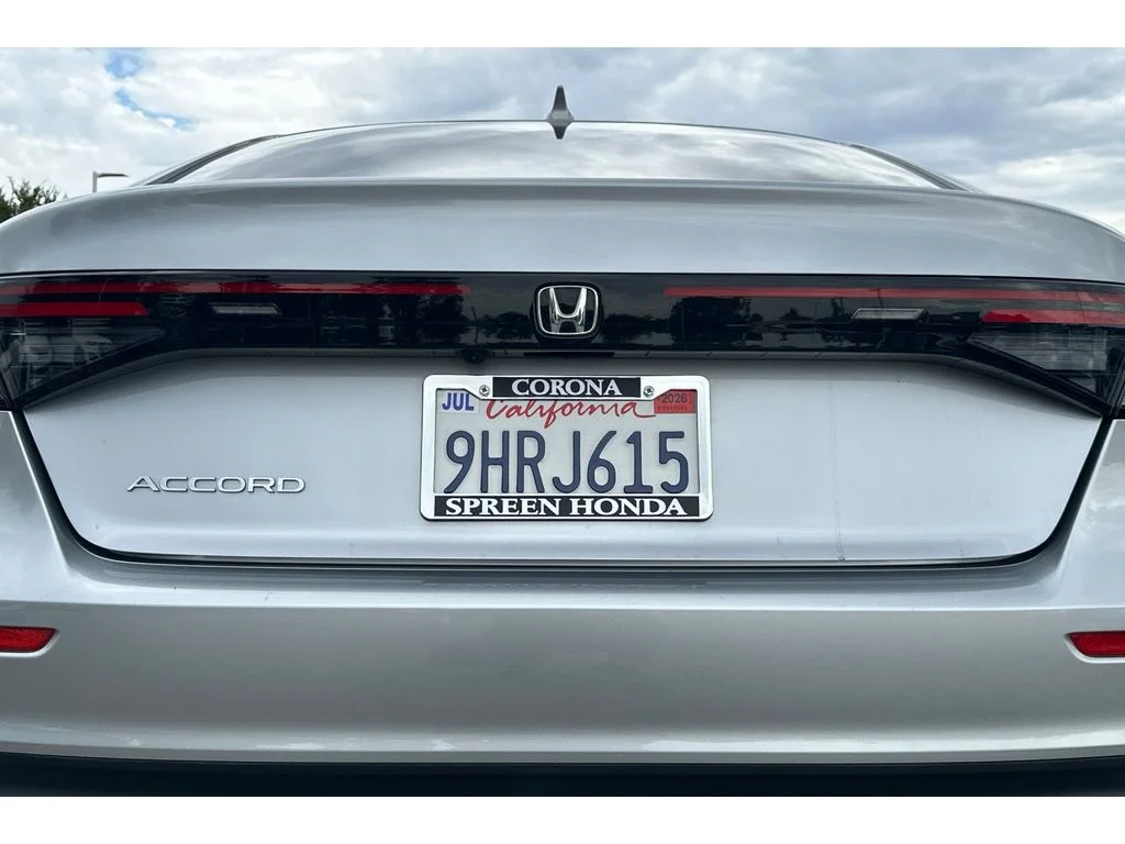 Used 2023 Lunar Silver Metallic Honda LX image 13