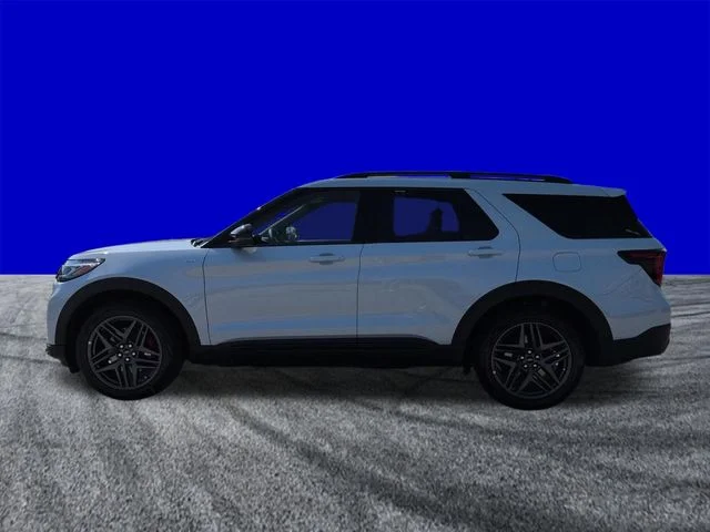 New 2026 Space White Metallic Ford ST-Line image 7