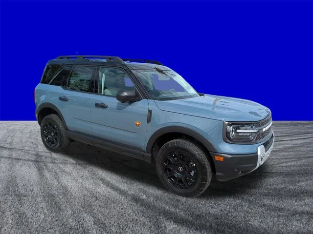 New 2026 Azure Gray Metallic Tri-Coat Ford Badlands® image 2