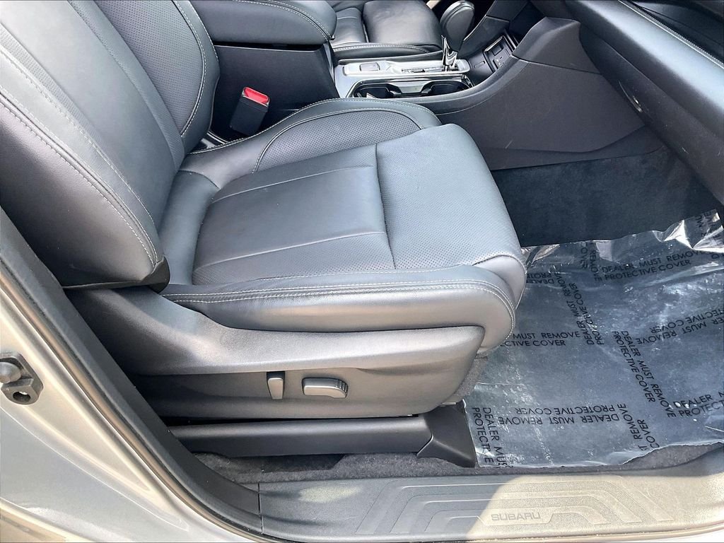 Used 2023 Ice Silver Metallic Subaru Limited image 37