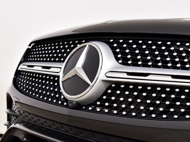 Certified Used 2022  Mercedes-Benz GLC 300 image 8