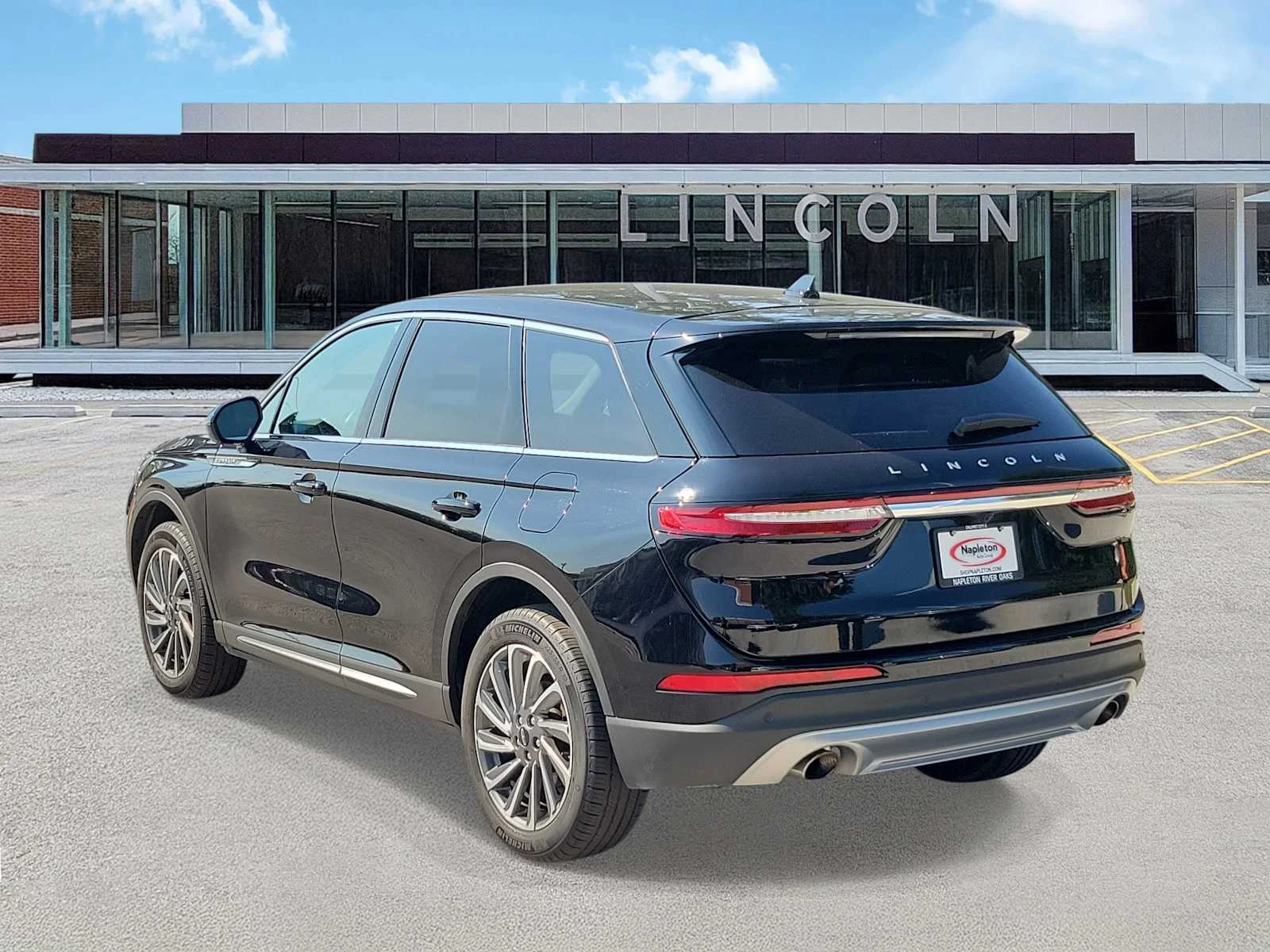 Used 2025 Black Lincoln Reserve image 4