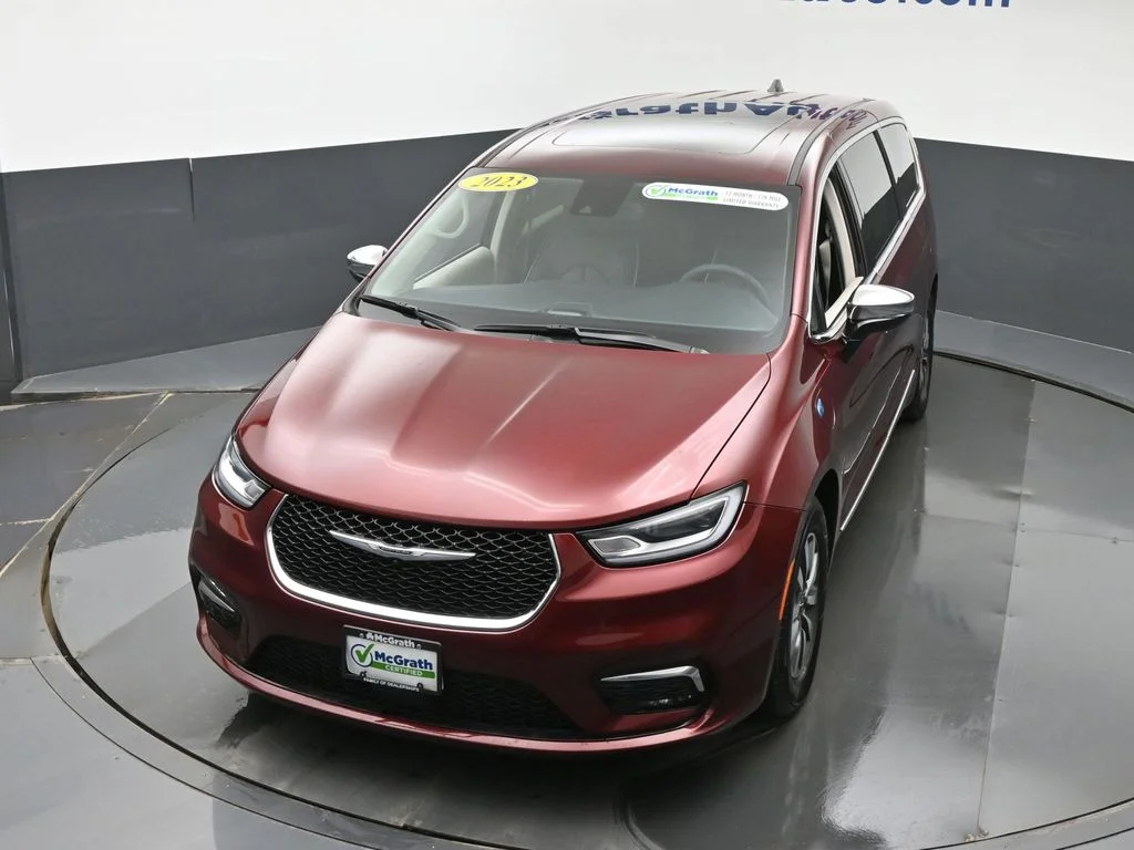 Certified Used 2023 Red Chrysler Limited image 28