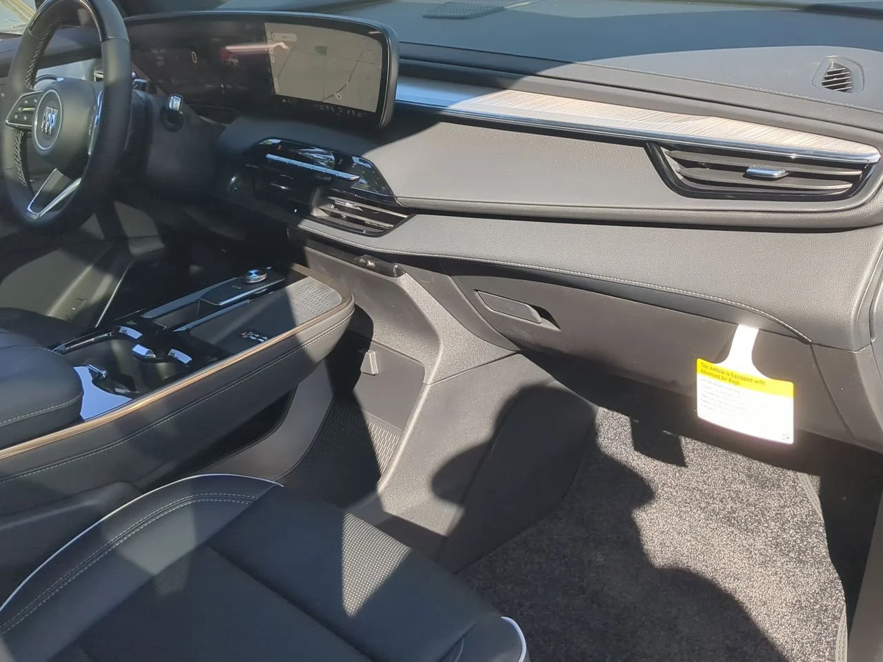 New 2026 Iridescent White Tricoat Buick Avenir image 30
