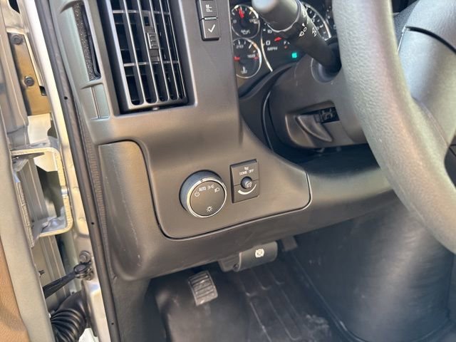 2025 Chevrolet Express Cargo Work Van - Photo 26