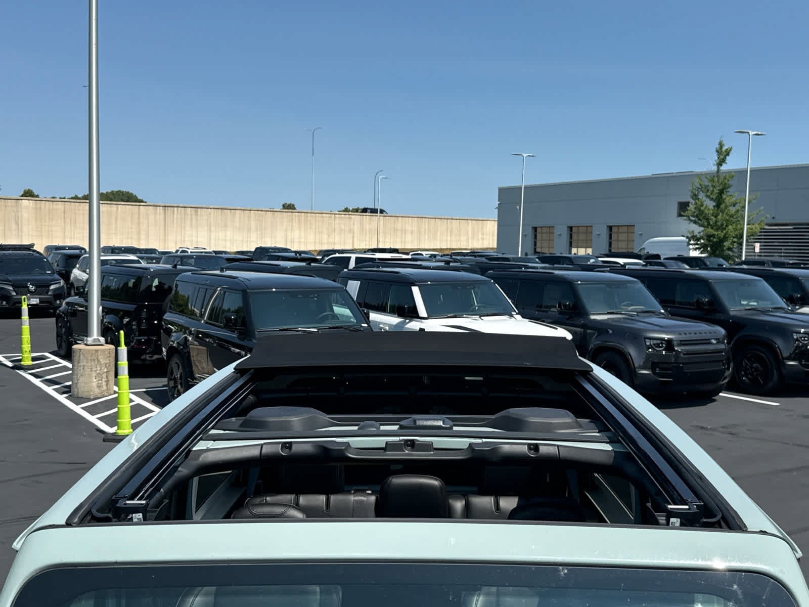 Used 2023 Earl Clearcoat Jeep Rubicon 392 image 28